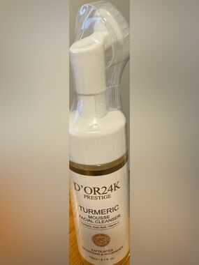 D’OR 24 K Prestige Turmeric Mousse Facial Cleanser
